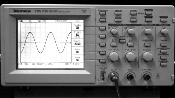 Tektronix Tds210 60 Mhz, 2 Ch, 1Gs/S,Lcd,Digital Real-Time