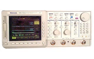 Tektronix Tds754A Oscilloscope Digital Sampling